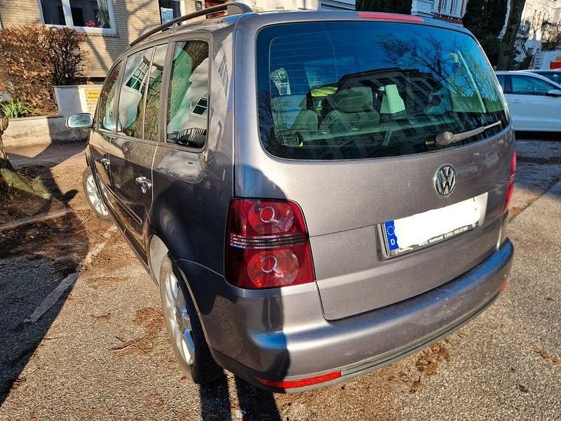 Gebraucht VW Touran 102 PS (75 kW) 2007 Grau Van / Kleinbus