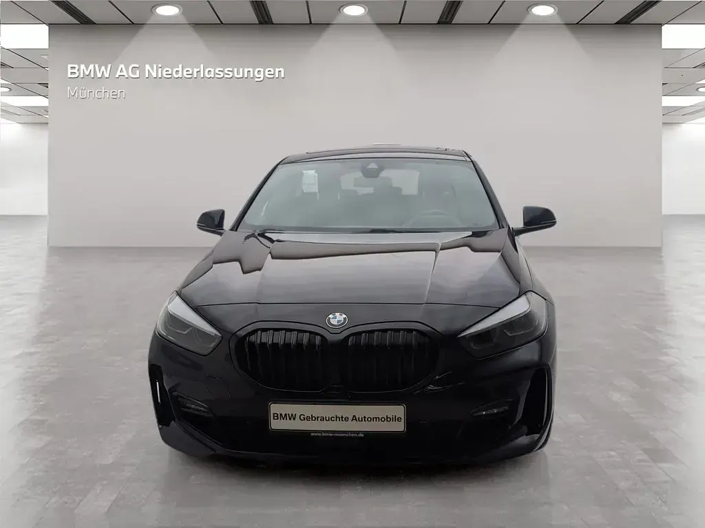 Käytetty BMW 120 Performance 178 HP (130 kW) 2023 Musta Viistoperä
