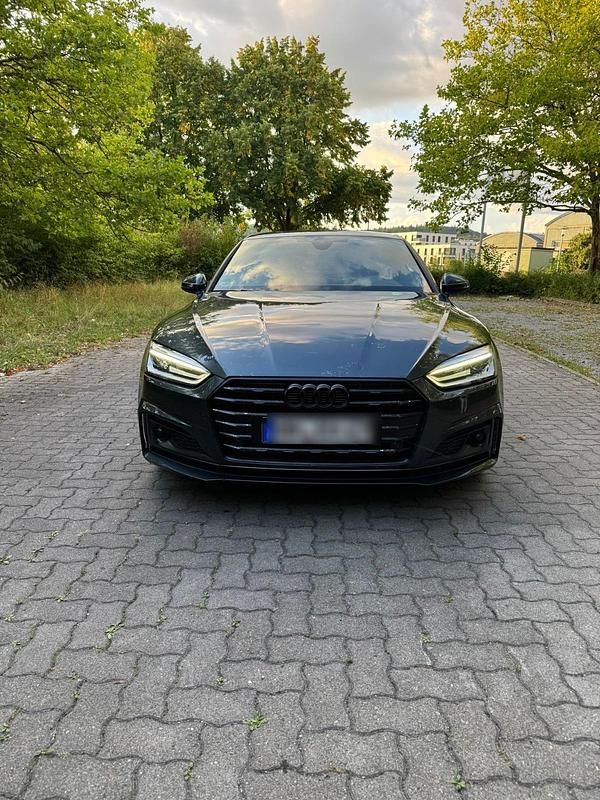 Grau Gebraucht 2018 Audi A5 S-Line Coupé | 23.000 € (Guter Preis) - Bild 1/4