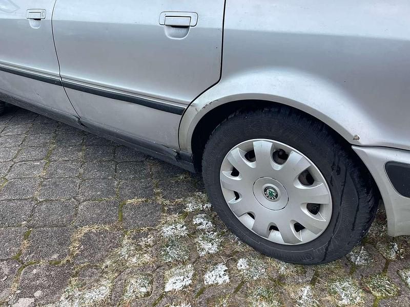 Second-hand Audi 80 150 CP (110 kW) 1993 Berlinǎ