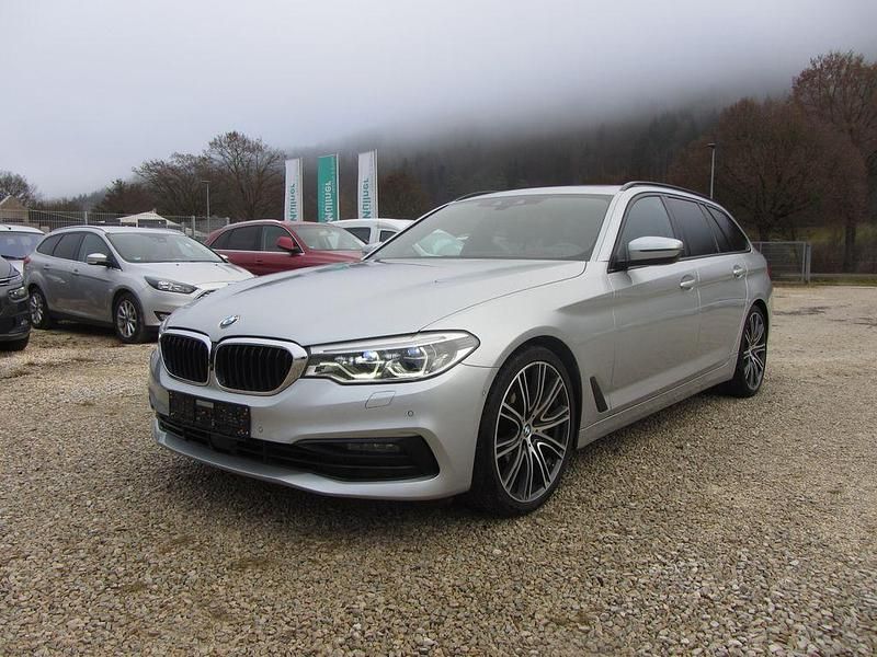 Silber Gebraucht 2019 BMW 540 Sport Line Kombi | 31.900 € (Fairer Preis) - Bild 1/4