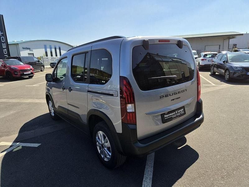 Neu Peugeot Rifter Allure 131 PS (96 kW) 2026 Silber Van / Kleinbus