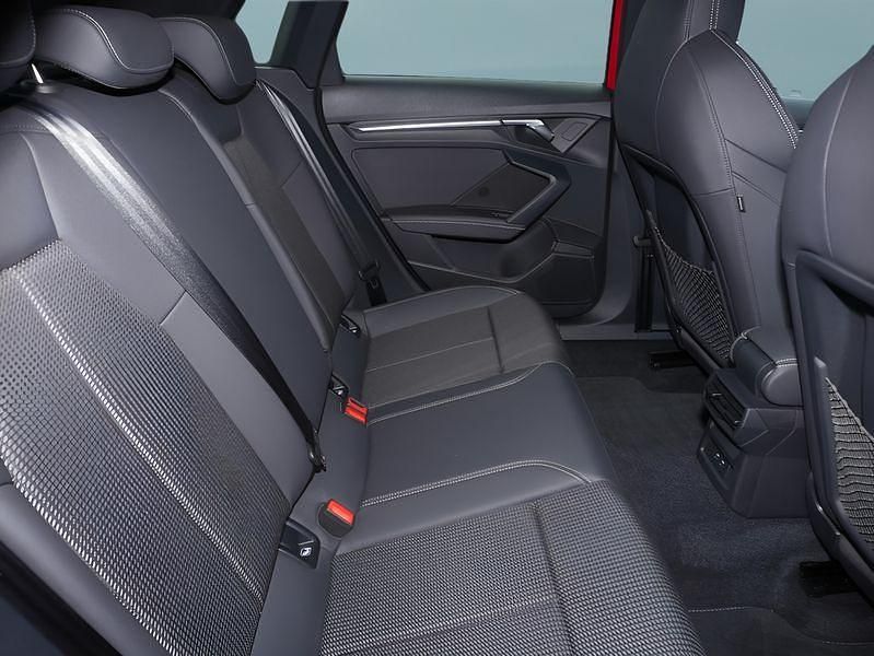 Gebraucht Audi S3 Sportback 310 PS (228 kW) 2023 Rot Kleinwagen