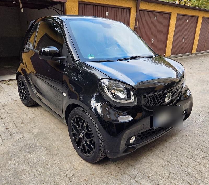 Schwarz Gebraucht 2017 Smart ForTwo Cabrio Prime Cabrio | 17.399 € (Fairer Preis) - Bild 1/4