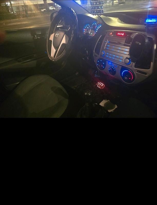 Gebraucht Hyundai i20 86 PS (63 kW) 2011 Andere farben Kleinwagen