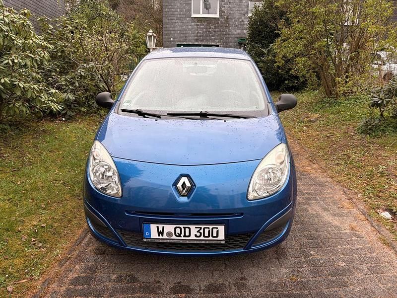 Second-hand Renault Twingo 58 CP (42 kW) 2009 Albastru Hatchback