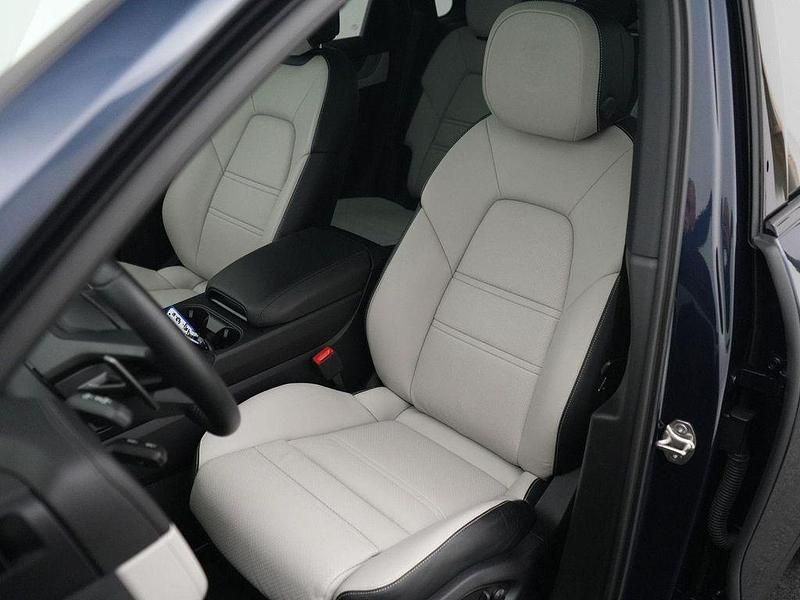 Second-hand Porsche Cayenne 470 CP (345 kW) 2025 Albastru SUV
