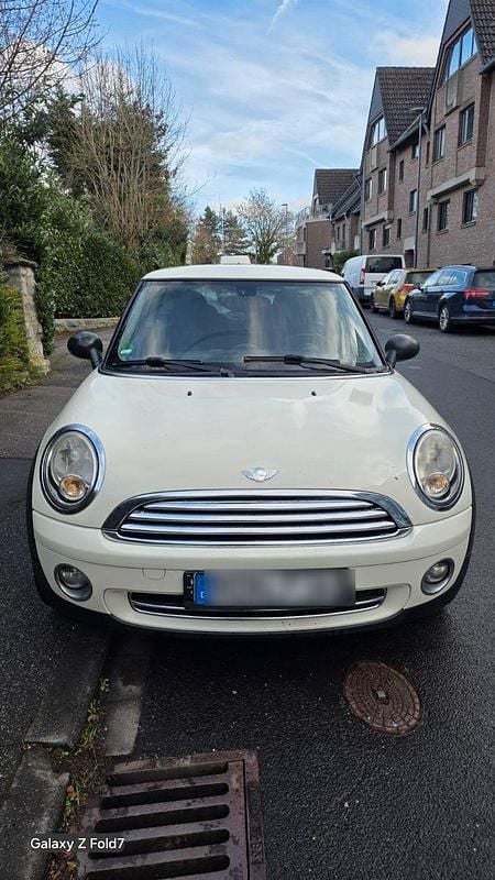 Weiß Gebraucht 2011 Mini ONE Kleinwagen | 3.000 € (Guter Preis) - Bild 1/4
