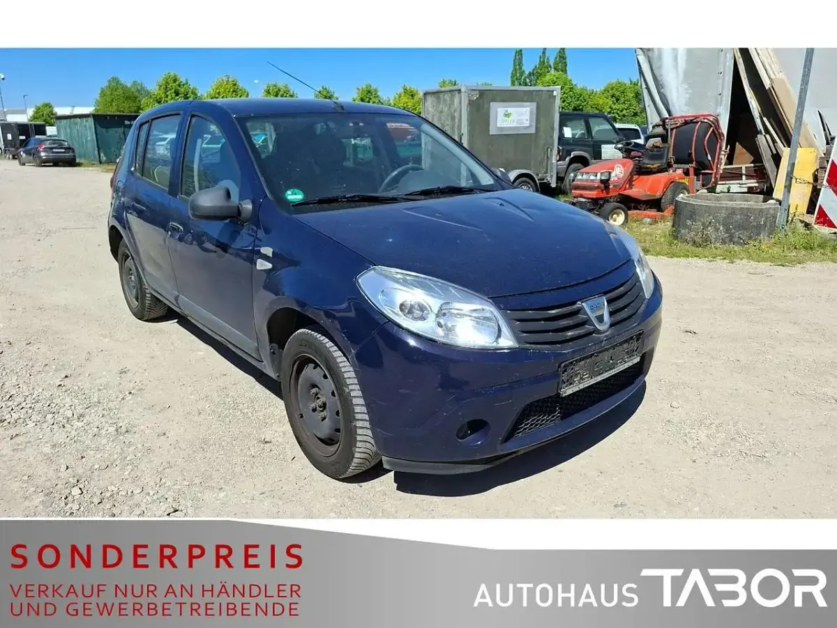 Gebraucht Dacia Sandero 75 PS (55 kW) 2012 Blau Limousine