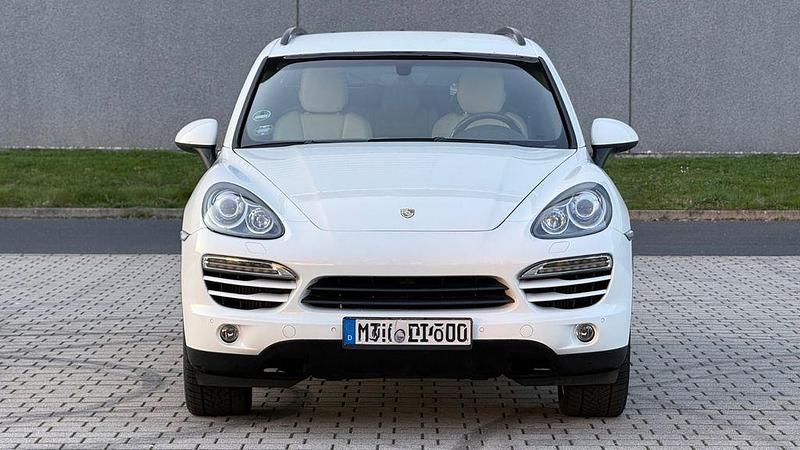 Gebraucht Porsche Cayenne 241 PS (177 kW) 2011 Weiß SUV