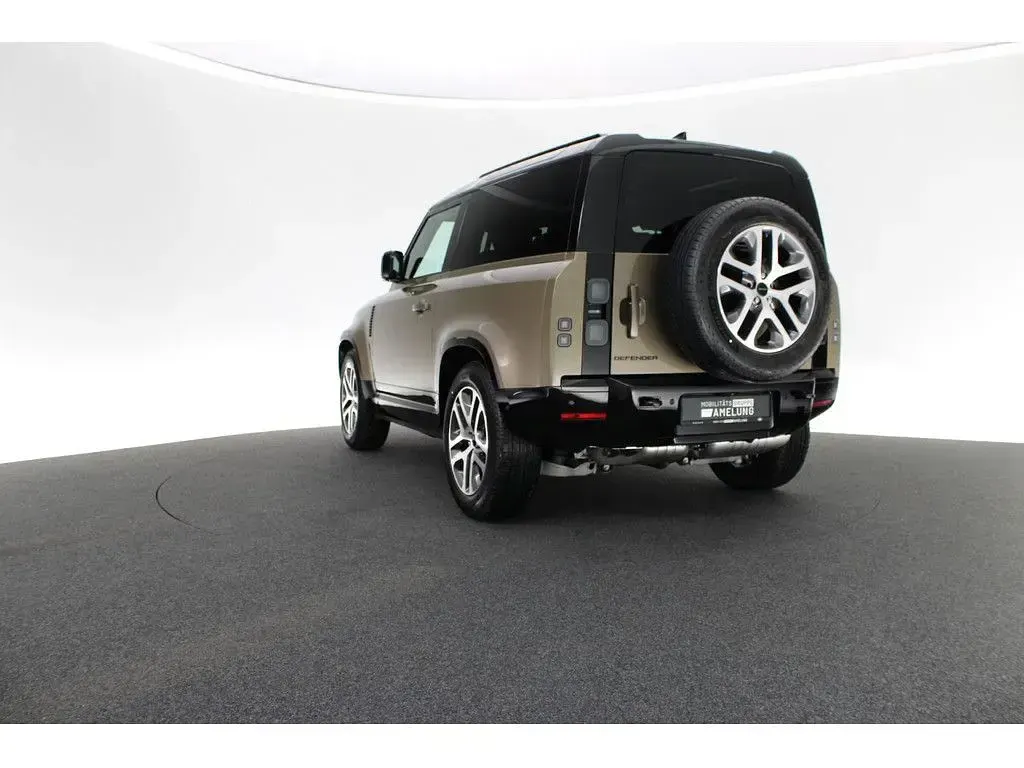 Neu Land Rover Defender SE Dynamic 249 PS (183 kW) 2026 Braun SUV