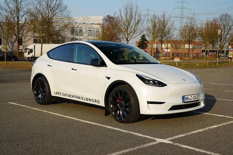 Gebraucht Tesla Model Y Performance 392 kW (534 PS) 2024 Weiß SUV