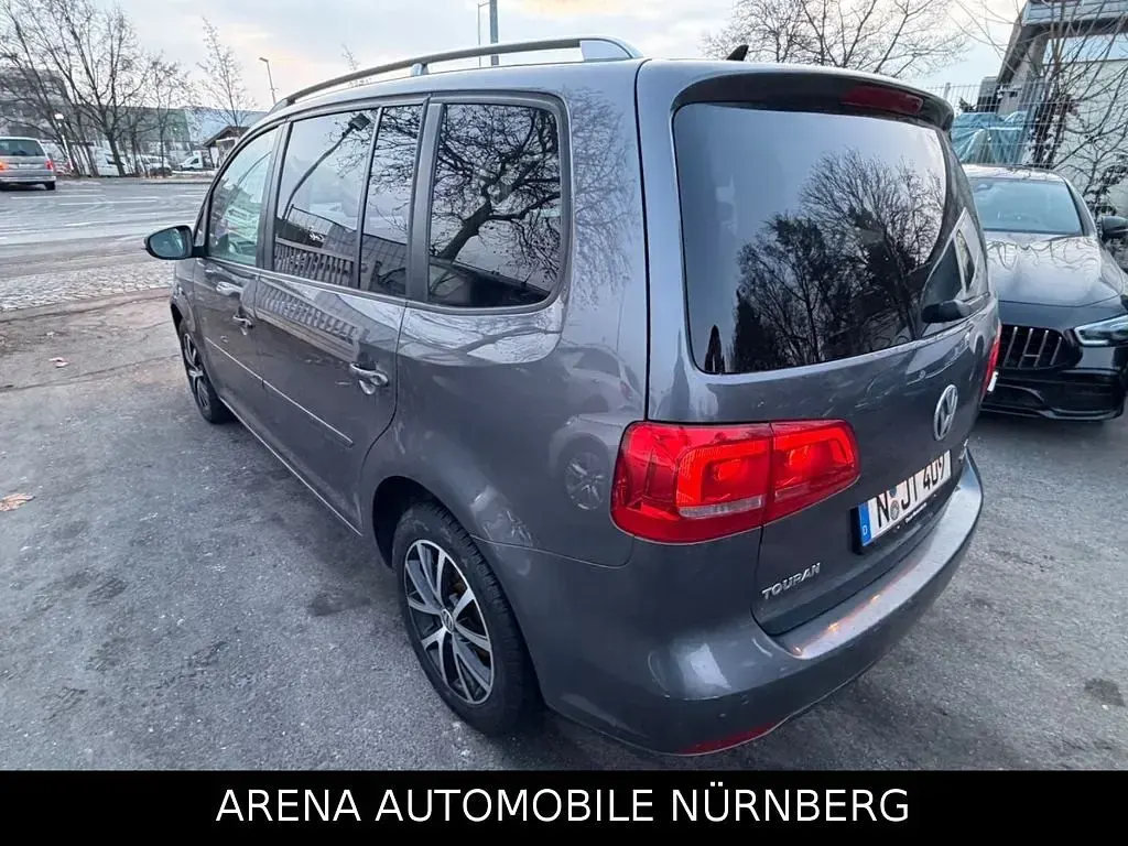 Gebraucht VW Touran Comfortline 105 PS (77 kW) 2013 Grau Van / Kleinbus