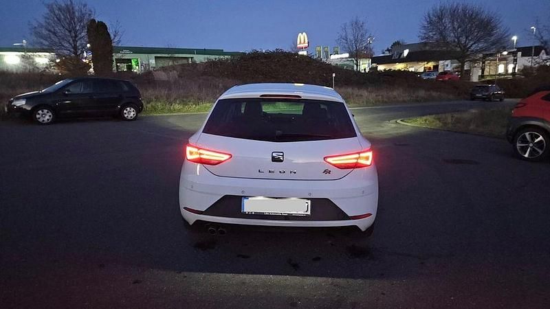 Gebraucht Seat Leon FR 190 PS (139 kW) 2019 Weiß Limousine