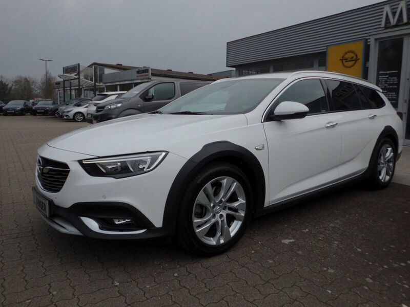 Weiß Gebraucht 2018 Opel Insignia Country Tourer Limousine | 21.590 € (Fairer Preis) - Bild 1/4