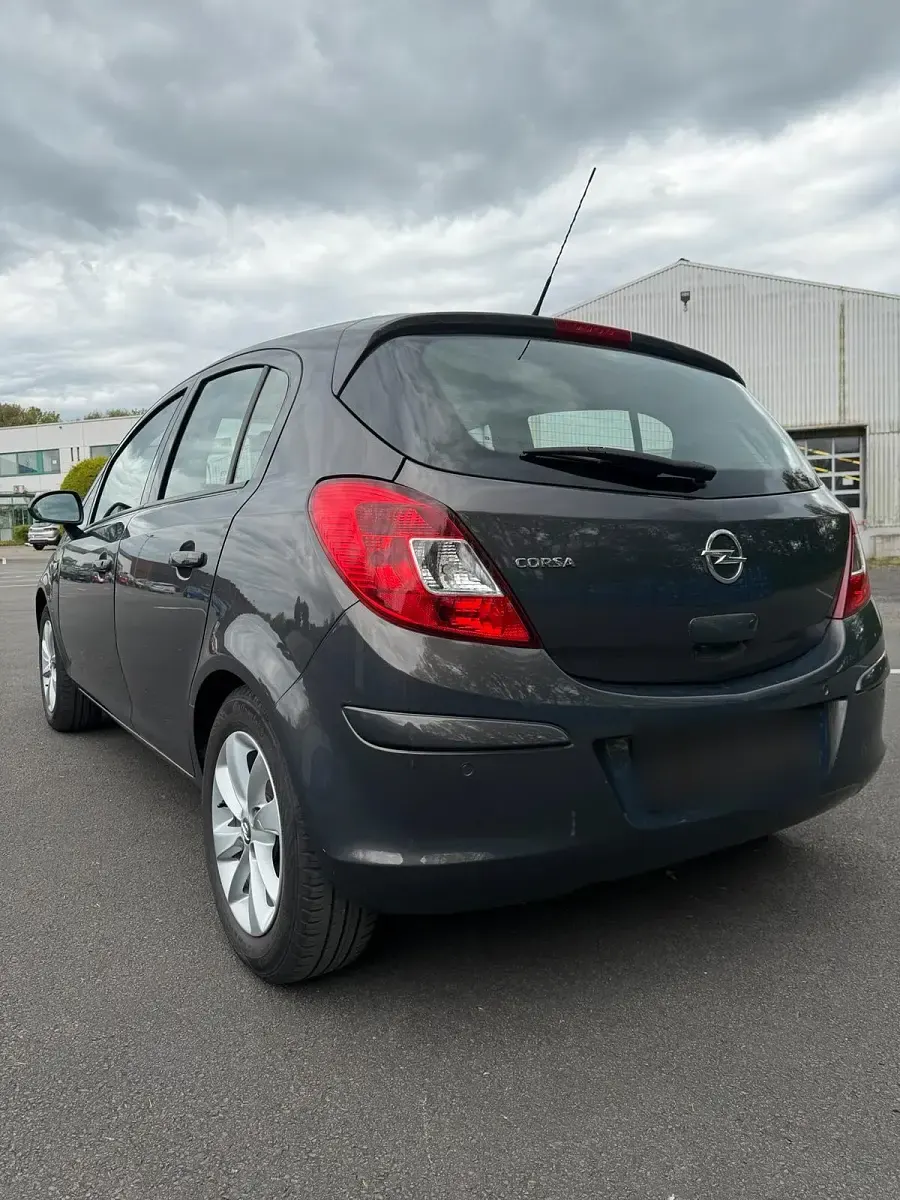 Gebraucht Opel Corsa Energy 69 PS (50 kW) 2014 Schwarz Kleinwagen