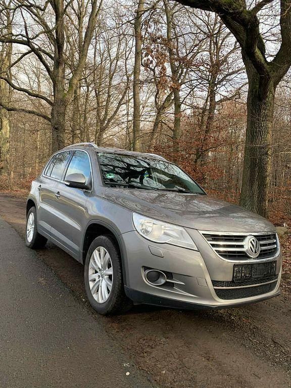 Gebraucht VW Tiguan Sportline 140 PS (102 kW) 2009 Grau SUV