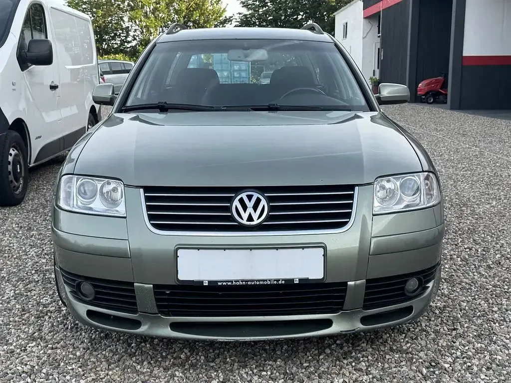 Gebraucht VW Passat Sportline 131 PS (96 kW) 2003 Grün Kombi