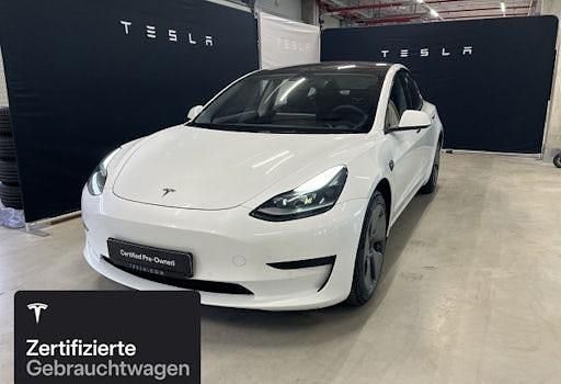 Weiß Gebraucht 2021 Tesla Model 3 Standard Range Limousine | 25.500 € (Fairer Preis) - Bild 1/4