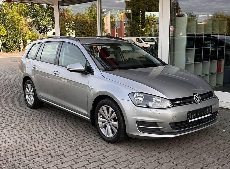 Gebraucht VW Golf VII Trendline 110 PS (80 kW) 2016 Silber Kombi