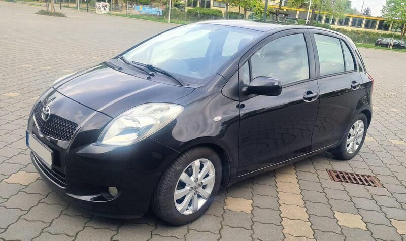 Schwarz Gebraucht 2008 Toyota Yaris Team Kleinwagen | 3.000 € (Guter Preis) - Bild 1/4