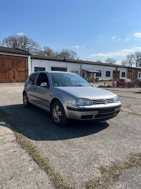 Gebraucht VW Golf IV 75 PS (55 kW) 2003 Silber Kleinwagen