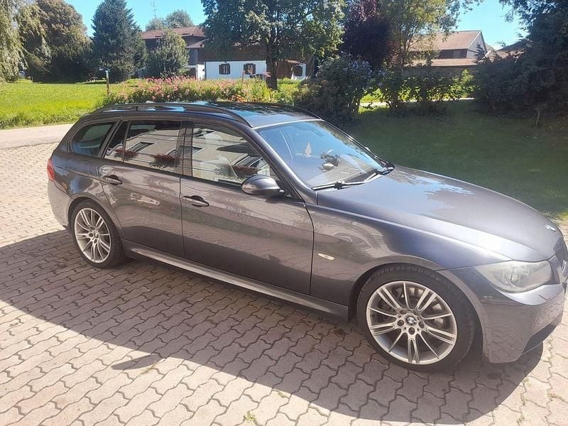 Grau Gebraucht 2008 BMW 335 Kombi | 14.500 € (Fairer Preis) - Bild 1/4