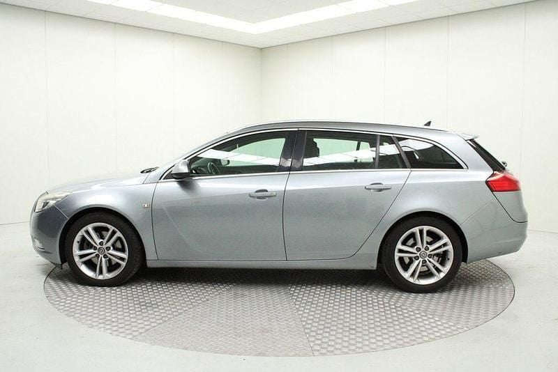 Gebraucht Opel Insignia Cosmo 131 PS (96 kW) 2011 Grau Kombi