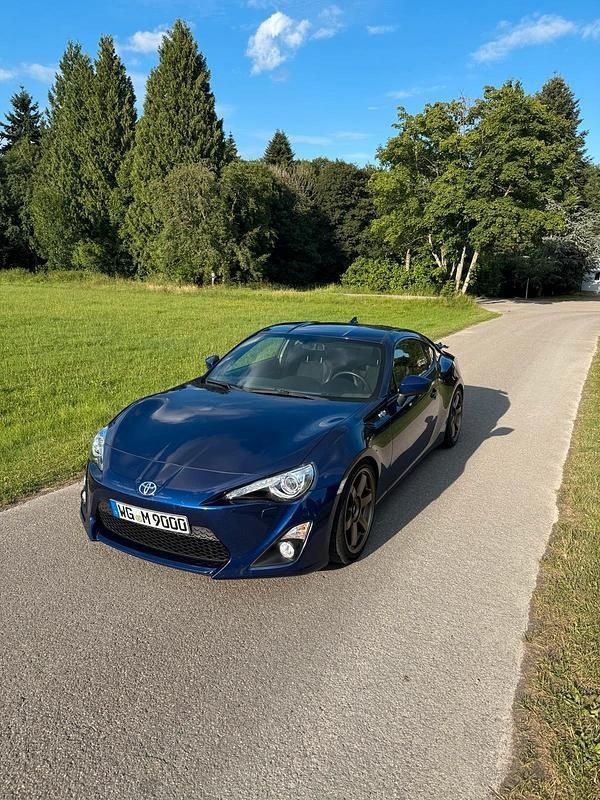 Blau Gebraucht 2016 Toyota GT86 GT Coupé | 26.000 € (Fairer Preis) - Bild 1/4