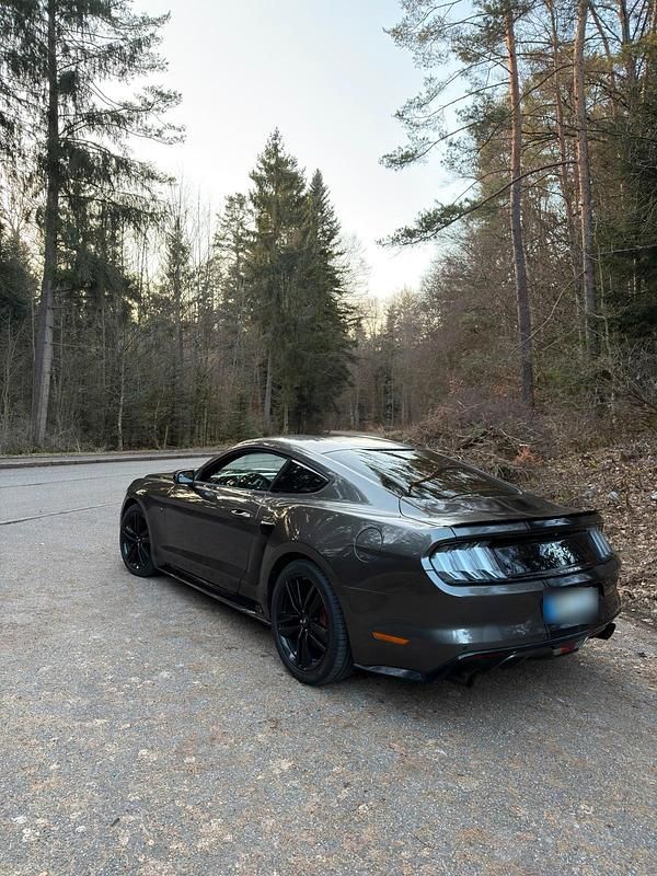 Gebraucht Ford Mustang GT 304 PS (223 kW) 2015 Grau Coupé