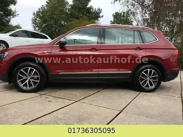 Gebraucht VW Tiguan Allspace Comfortline 150 PS (110 kW) 2019 Rot SUV