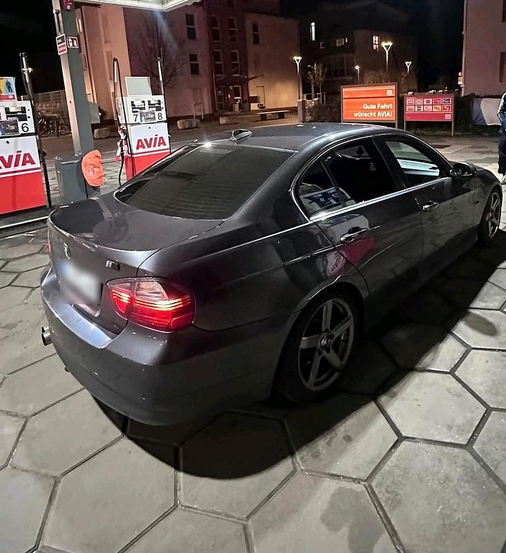 Gebraucht BMW 330 Performance 258 PS (189 kW) 2005 Grau Limousine
