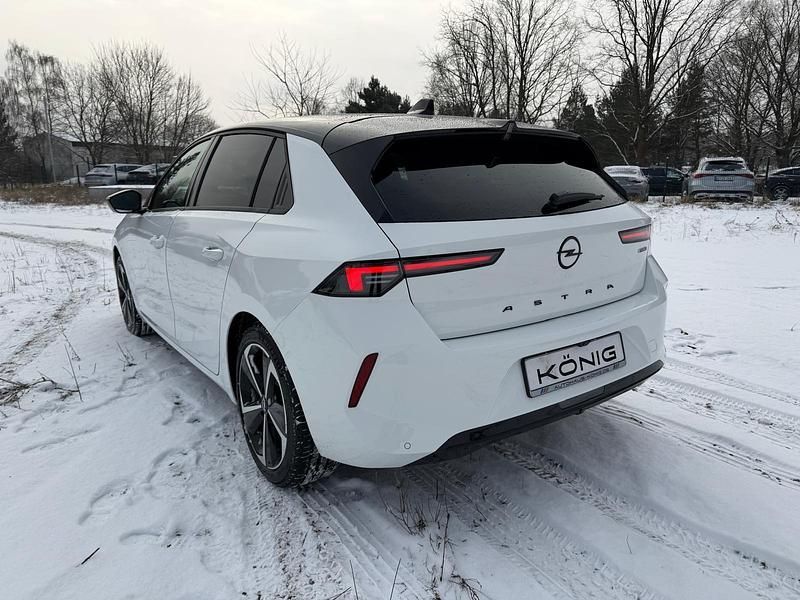 Gebraucht Opel Astra 136 PS (100 kW) 2024 Arktis weiß (uni) Limousine