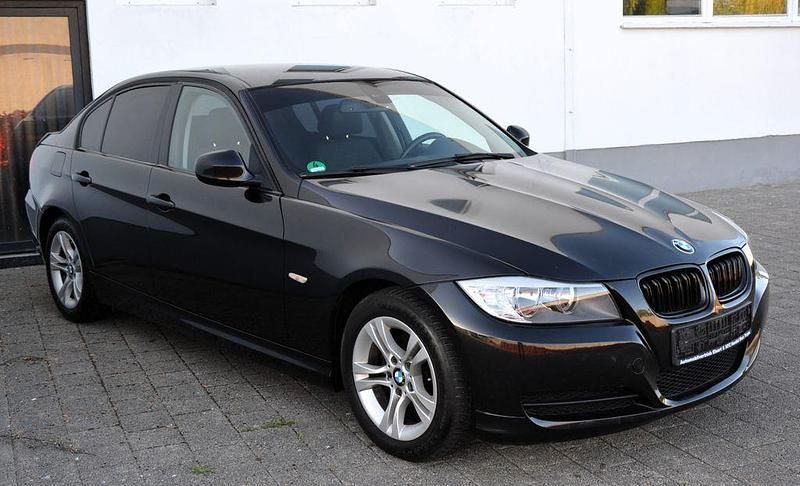 Schwarz Gebraucht 2010 BMW 316 Comfort Edition Limousine | 3.980 € (Guter Preis) - Bild 1/4