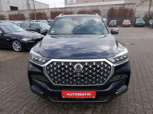 Gebraucht SsangYong Rexton Sapphire 203 PS (149 kW) 2021 Blau SUV