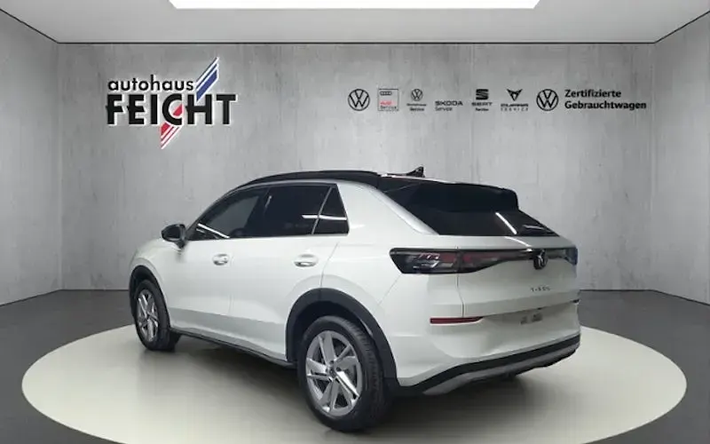 Gebraucht VW T-Roc Life 150 PS (110 kW) 2026 Weiß SUV
