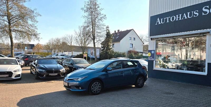 Gebraucht Toyota Auris 116 PS (85 kW) 2015 Blau Limousine