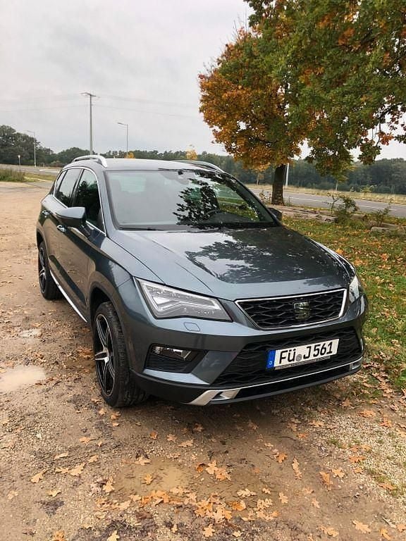Grau Gebraucht 2017 Seat Ateca 4Drive SUV | 18.200 € (Guter Preis) - Bild 1/4