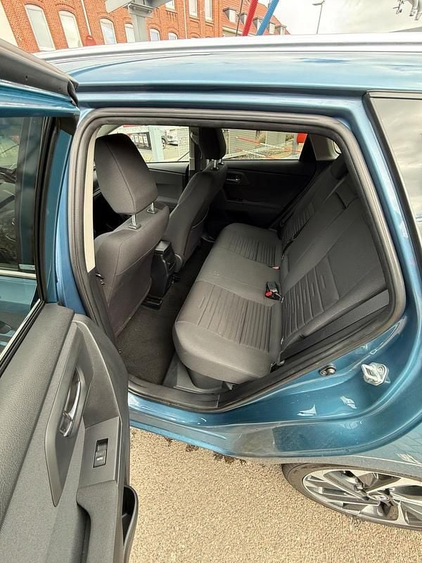 Gebraucht Toyota Auris Hybrid 100 PS (73 kW) 2016 Blau Kombi