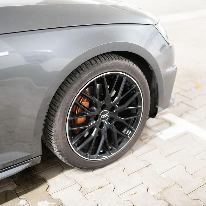 Gebraucht Audi A4 S-Line 190 PS (139 kW) 2019 Grau Limousine