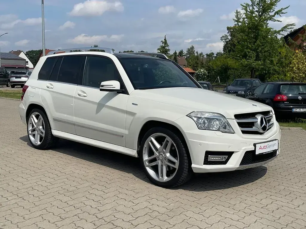 Gebraucht Mercedes GLK250 Sport 204 PS (150 kW) 2010 Weiß SUV