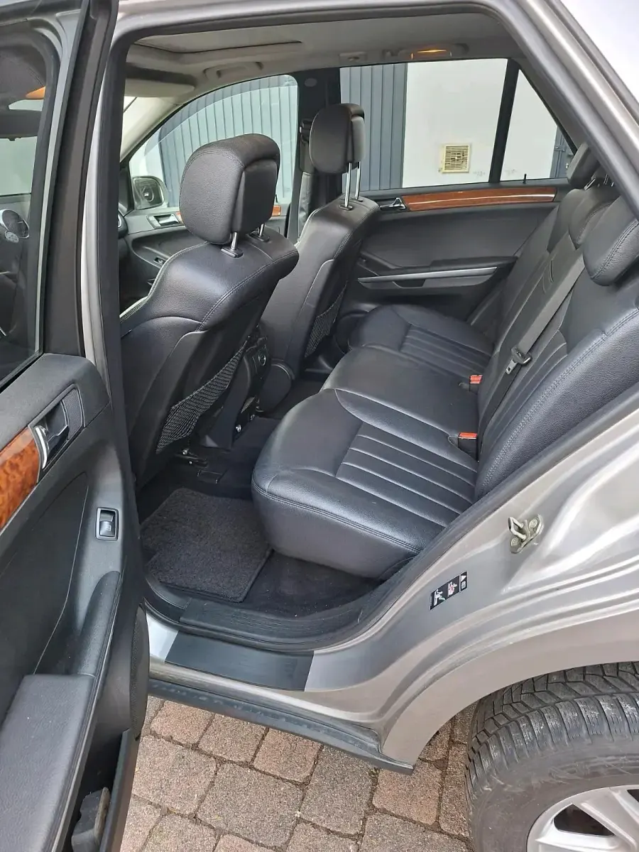 Gebraucht Mercedes ML350 273 PS (200 kW) 2006 Silber SUV