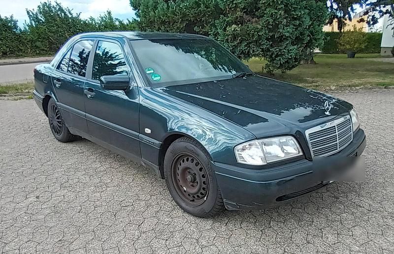 Gebraucht 1996 Mercedes C180 Limousine | 1.100 € (Superpreis) - Bild 1/4