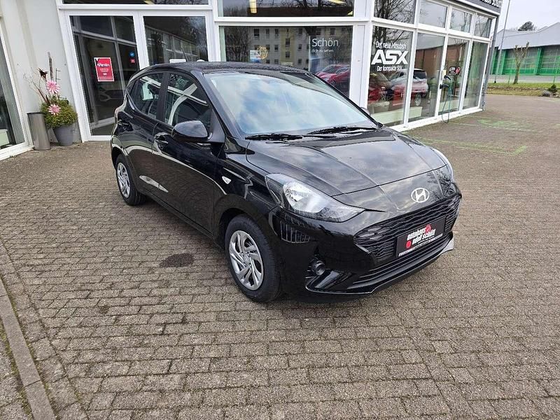 Neu Hyundai i10 Select 63 PS (46 kW) 2025 Schwarz Kleinwagen