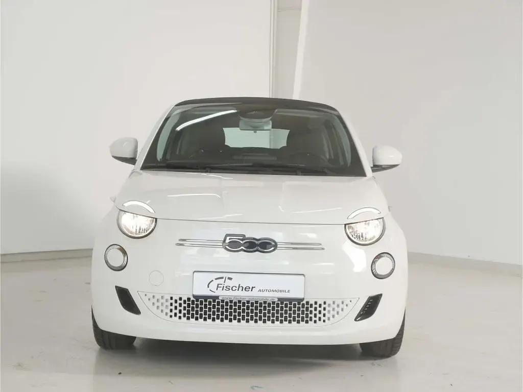 Second-hand Fiat 500e 86 kW (118 CP) 2023 Alb Cabrio
