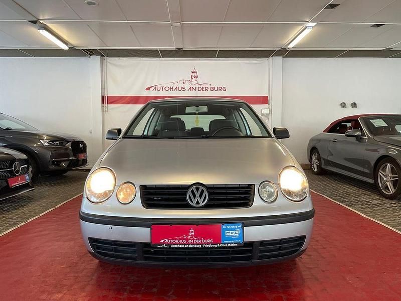 Gebraucht VW Polo Basis 64 PS (47 kW) 2002 Silber Kleinwagen