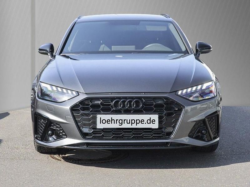 Gebraucht Audi A4 S-Line 204 PS (150 kW) 2024 Daytonagrau perleffekt Kombi