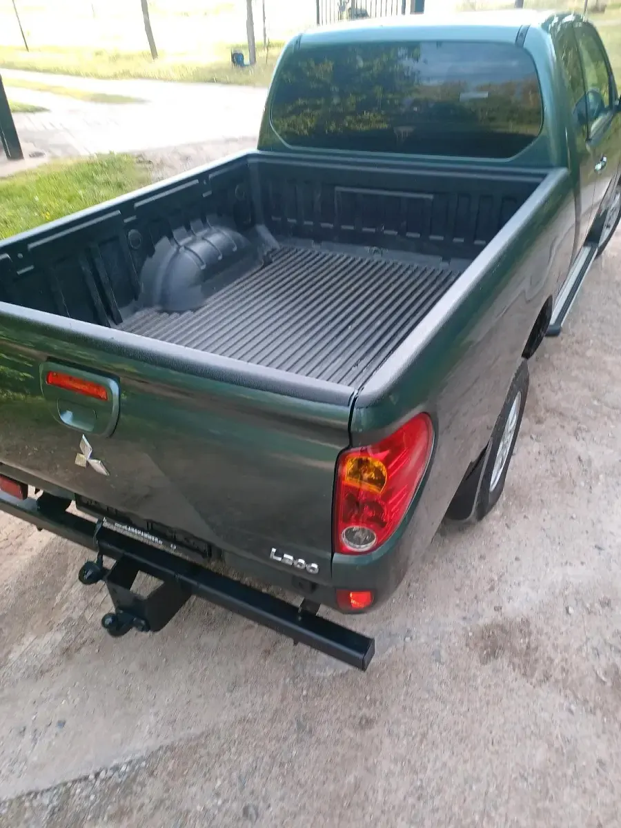 Gebraucht Mitsubishi L200 136 PS (100 kW) 2012 Grün Pickup