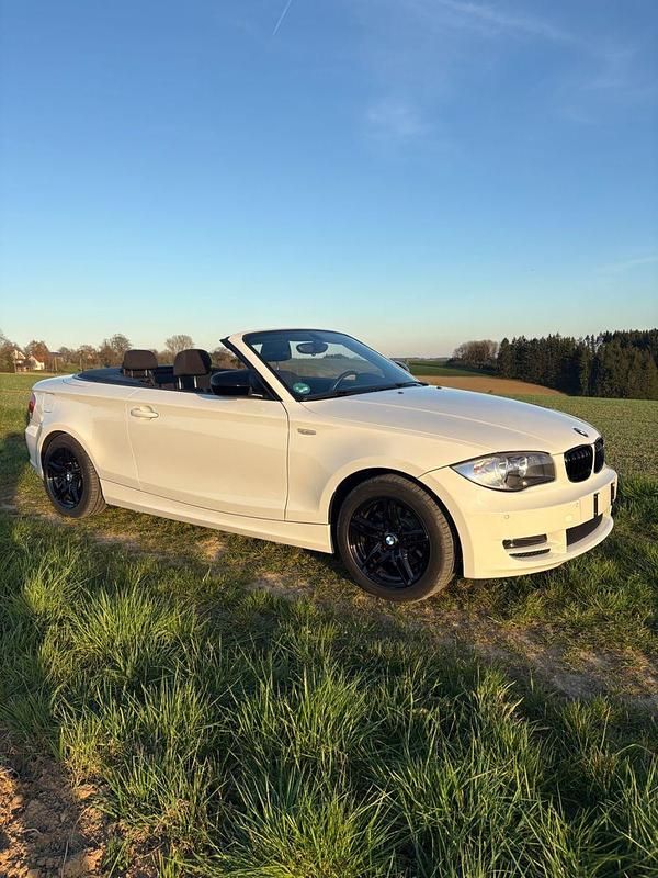 Gebraucht BMW 118 Cabriolet 143 PS (105 kW) 2010 Weiß Cabrio
