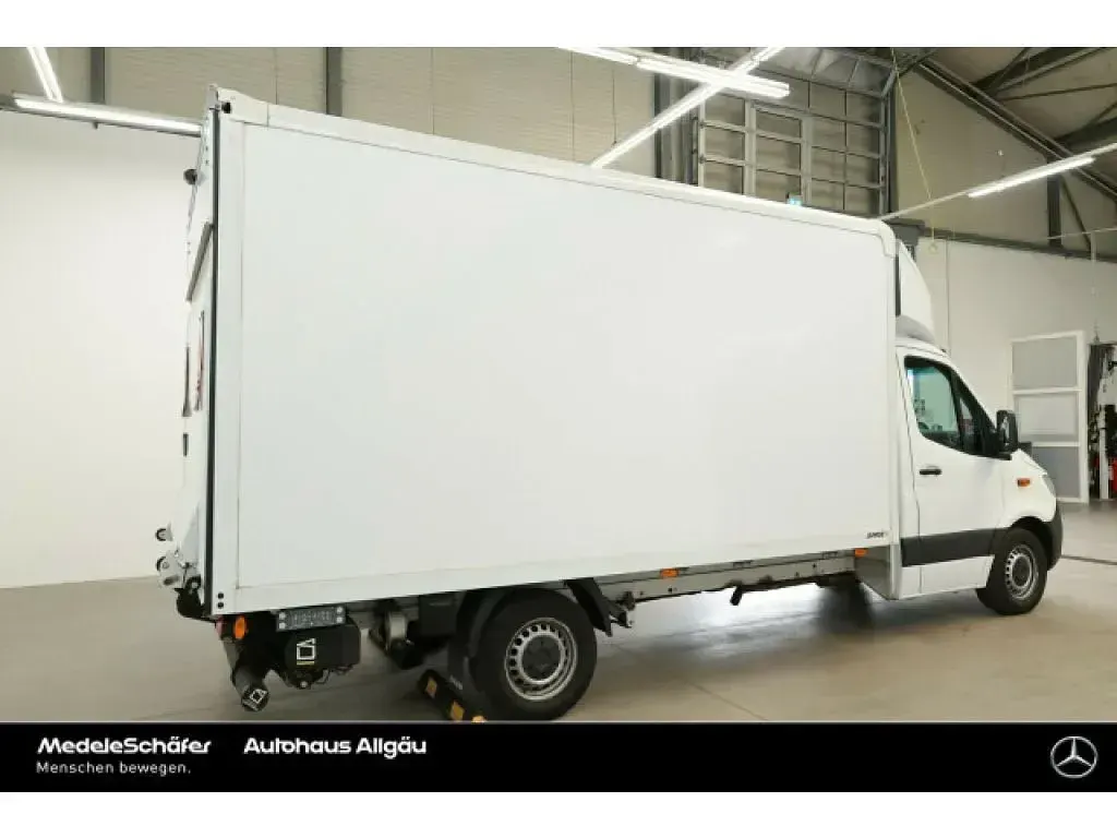 Gebraucht Mercedes Sprinter 170 PS (125 kW) 2025 Arktikweiß Van